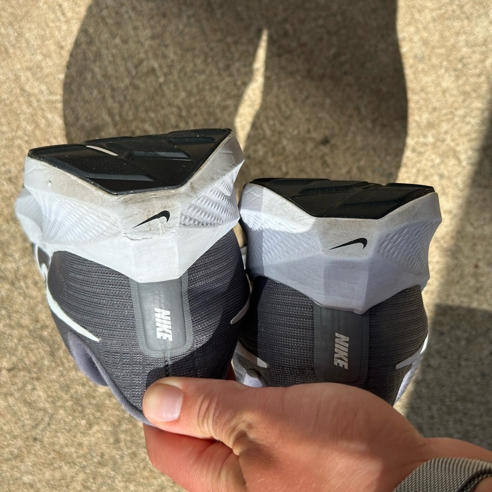 Nike Pegasus Air Zoom Shoes - Picture 6 of 7